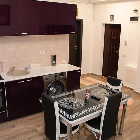 Apartament Capitala Militari Rosu Екстер'єр фото