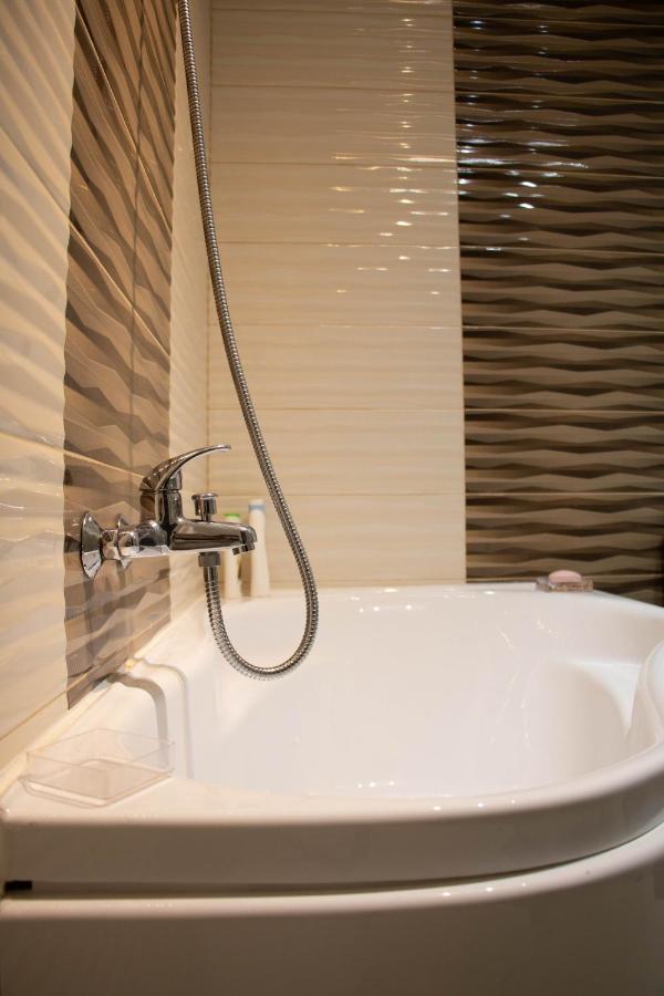 Apartament Capitala Militari Rosu Екстер'єр фото