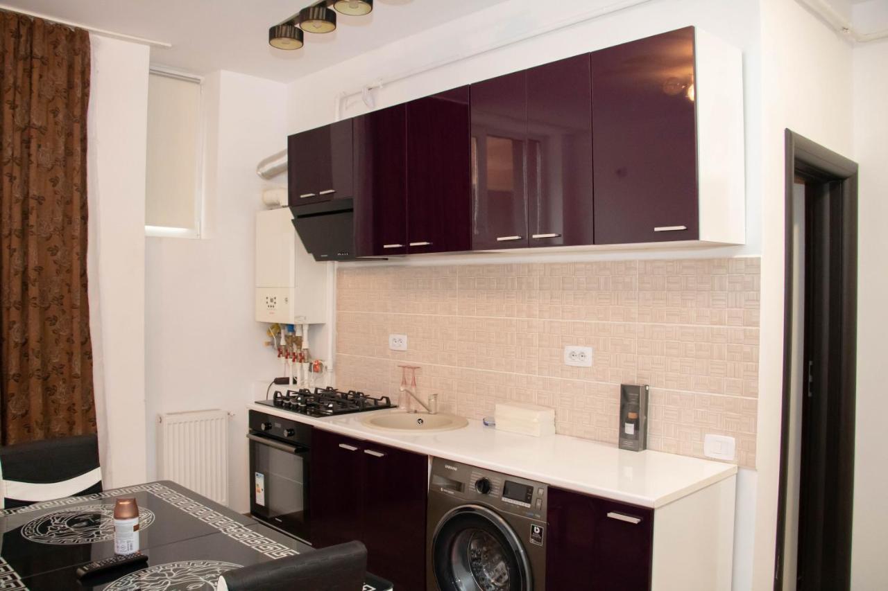Apartament Capitala Militari Rosu Екстер'єр фото