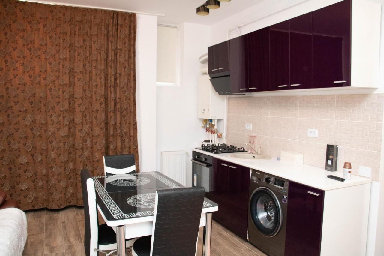 Apartament Capitala Militari Rosu Екстер'єр фото