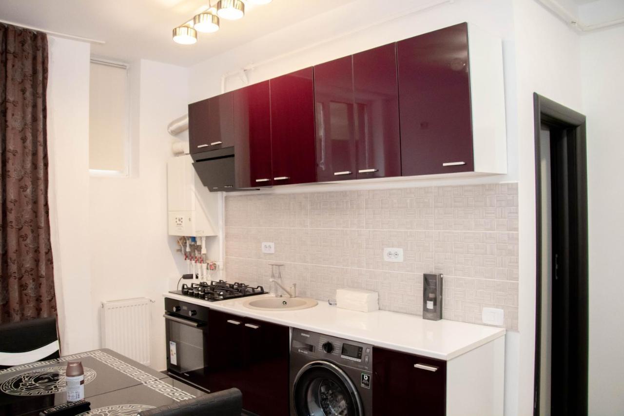 Apartament Capitala Militari Rosu Екстер'єр фото