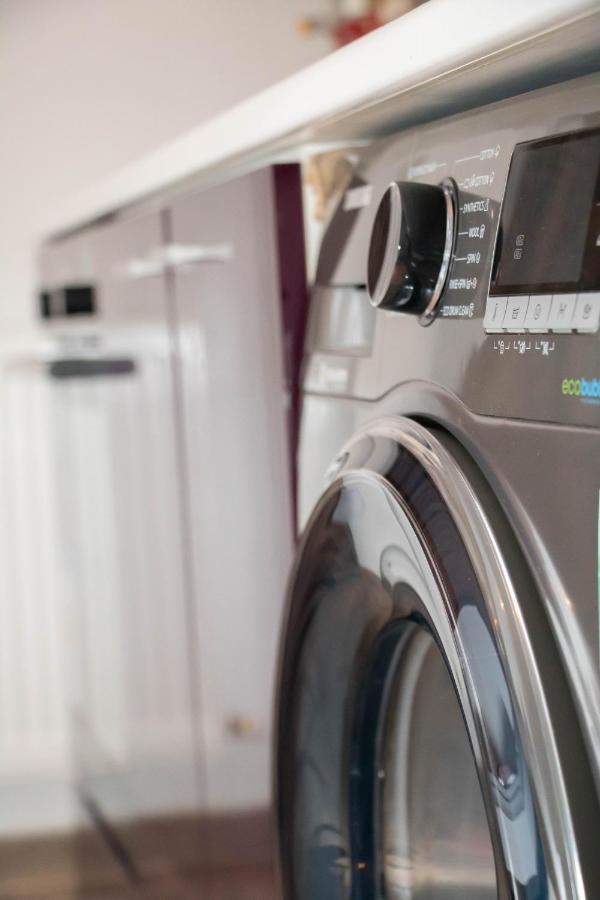 Apartament Capitala Militari Rosu Екстер'єр фото